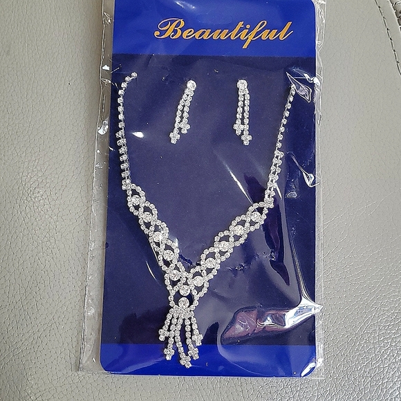 NEW BEAUTIFUL WOMEN'S ELEGANT NECKLACE - Picture 2 of 4